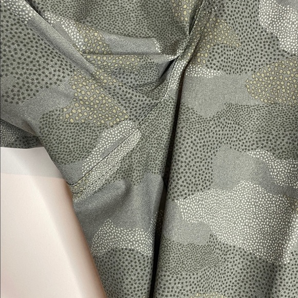 Kuhl | Women’s Camo FreeFlex Dash Pants Size Medium - Picture 3 of 8